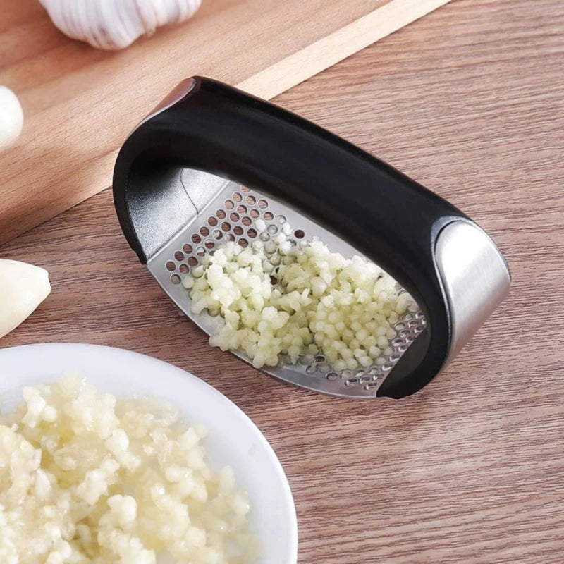 Manual garlic grinder and masher kitchen tool for easy cooking